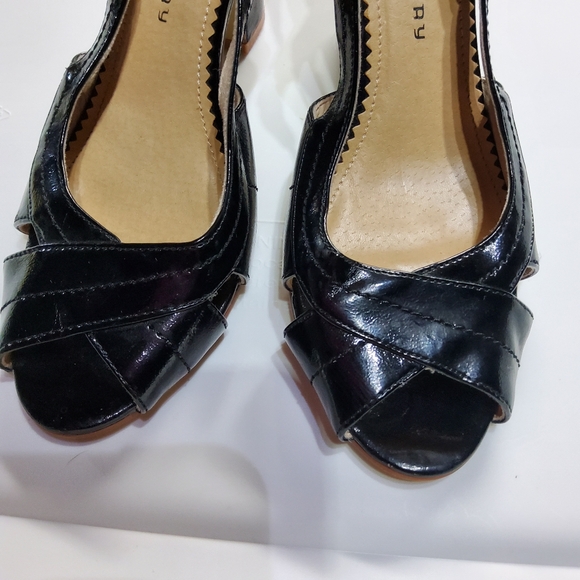 Chinese Laundry Peep Toe High Heel Sandals - Picture 13 of 13